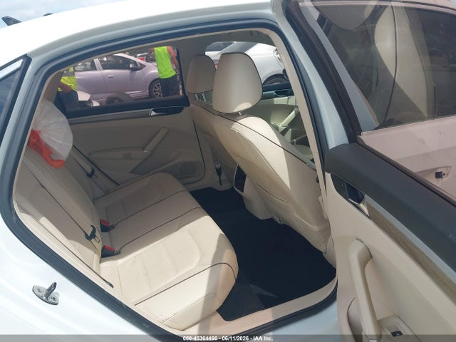 Продаж на аукціоні авто 2017 Volkswagen Passat 1.8t Se, vin: 1VWBT7A34HC024424, номер лоту: 45364466