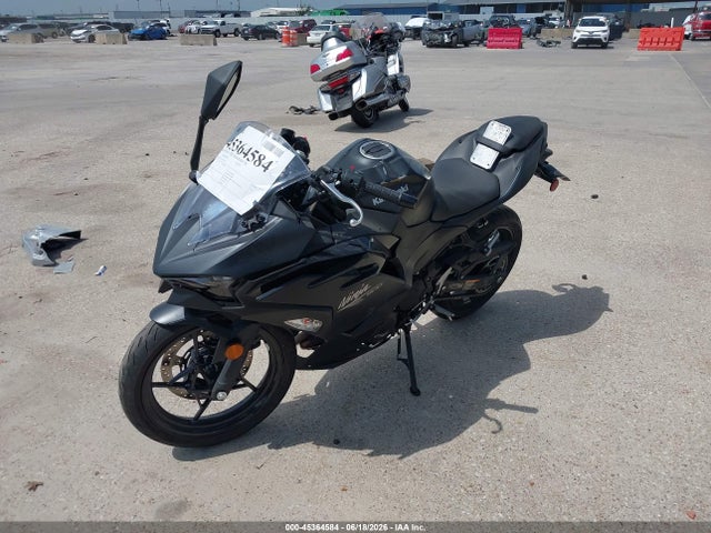 45364584 :رقم المزاد ، ML5EXGH10TDA76478 vin ، 2026 Kawasaki Ex500 H مزاد بيع
