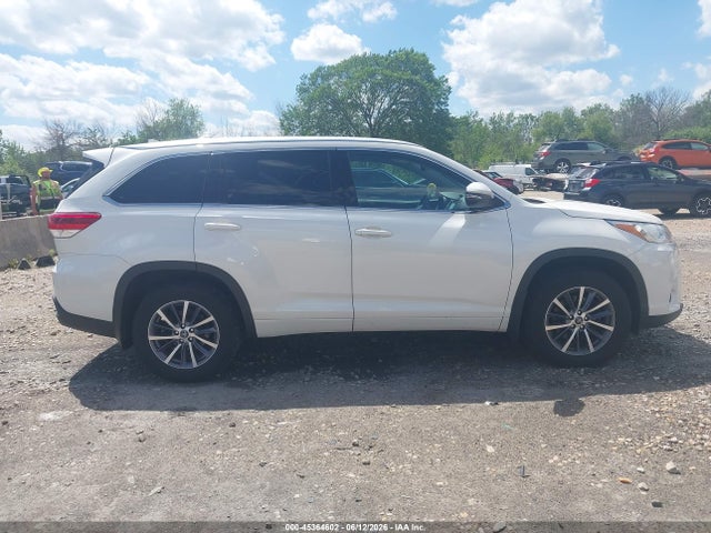 Toyota Highlander Xle 2017 5TDJZRFH4HS521856 Image 13