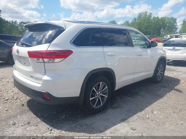 Toyota Highlander Xle 2017 5TDJZRFH4HS521856 Image 4