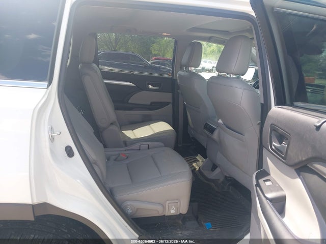 Toyota Highlander Xle 2017 5TDJZRFH4HS521856 Image 8