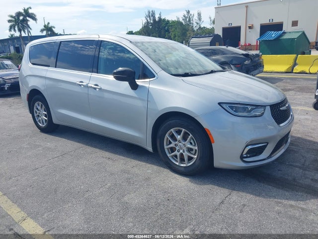 Auction sale of the 2024 Chrysler Pacifica Touring L, vin: 2C4RC1BG3RR125625, lot number: 45364627