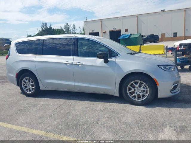 Продаж на аукціоні авто 2024 Chrysler Pacifica Touring L, vin: 2C4RC1BG3RR125625, номер лоту: 45364627