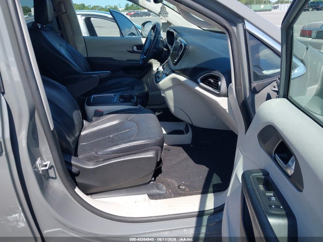 Продажа на аукционе авто 2022 Chrysler Pacifica Touring L, vin: 2C4RC1BG5NR140623, номер лота: 45364945
