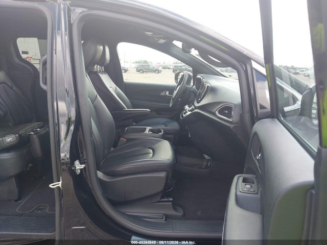 Продажа на аукционе авто 2025 Chrysler Pacifica Select, vin: 2C4RC1BG2SR530977, номер лота: 45364949