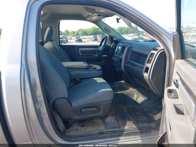 3C6JR6DG9KG584375 RAM 1500 Classic Tradesman 4x2 8&#039; Box