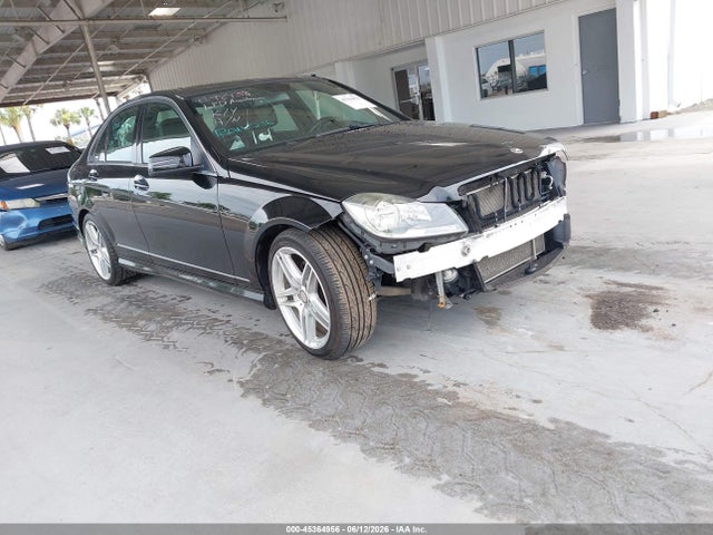 Auction sale of the 2014 Mercedes-benz C 300 Sport 4matic, vin: WDDGF8AB0EA940267, lot number: 45364956