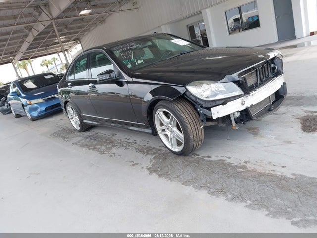 45364956 :رقم المزاد ، WDDGF8AB0EA940267 vin ، 2014 Mercedes-benz C 300 Sport 4matic مزاد بيع