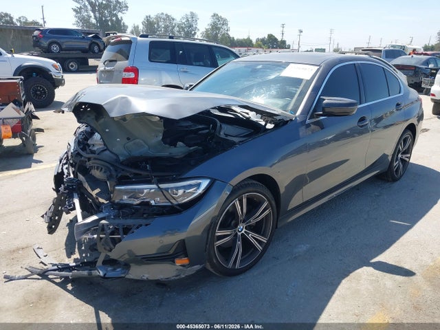 BMW 330I 2020 3MW5R1J00L8B36233 Image 2