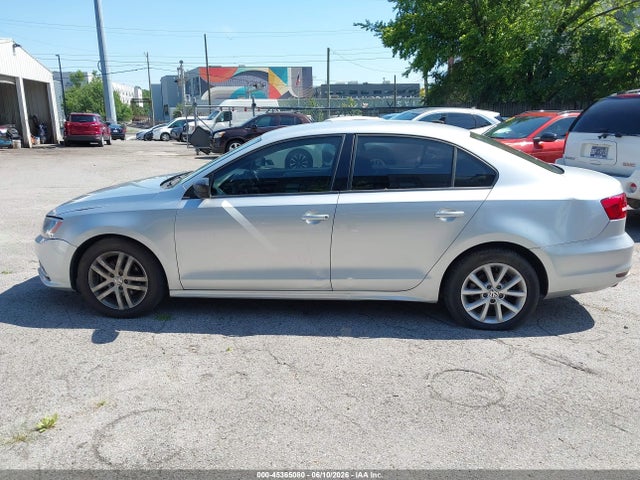 2015 Volkswagen Jetta 1.8t Se მანქანა იყიდება აუქციონზე, vin: 3VWD17AJ9FM329779, აუქციონის ნომერი: 45365080