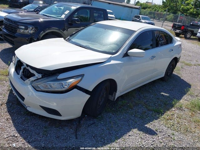 Nissan Altima 2.5 S 2018 1N4AL3AP5JC181031 Image 2