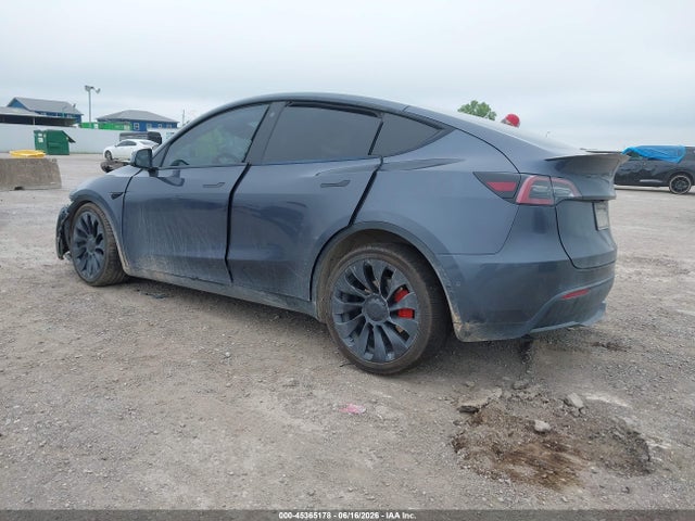 45365178 :رقم المزاد ، 7SAYGDEF4NF540644 vin ، 2022 Tesla Model Y Performance Dual Motor All-wheel Drive مزاد بيع