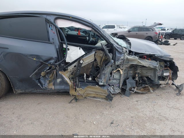 45365178 :رقم المزاد ، 7SAYGDEF4NF540644 vin ، 2022 Tesla Model Y Performance Dual Motor All-wheel Drive مزاد بيع