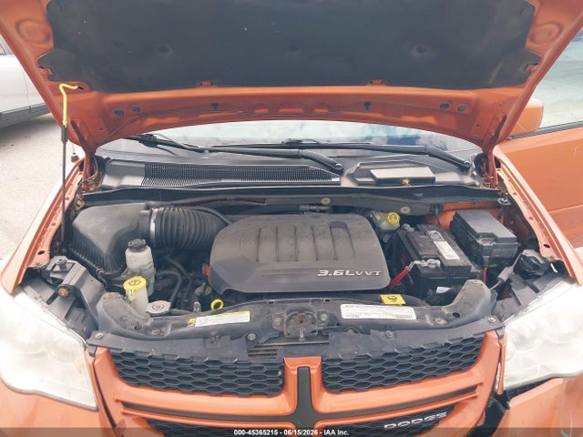 2011 Dodge Grand Caravan R/t მანქანა იყიდება აუქციონზე, vin: 2D4RN7DG3BR710305, აუქციონის ნომერი: 45365215
