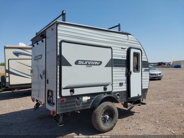 45365277 :رقم المزاد ، 7J3S1EB13NS006228 vin ، 2022 Sunray Motorhome مزاد بيع