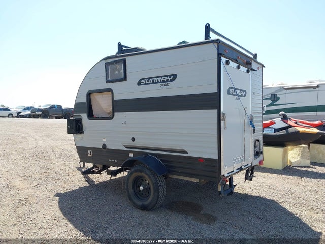45365277 :رقم المزاد ، 7J3S1EB13NS006228 vin ، 2022 Sunray Motorhome مزاد بيع