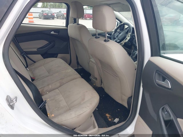 1FADP3K2XJL331011 Ford FOCUS SE