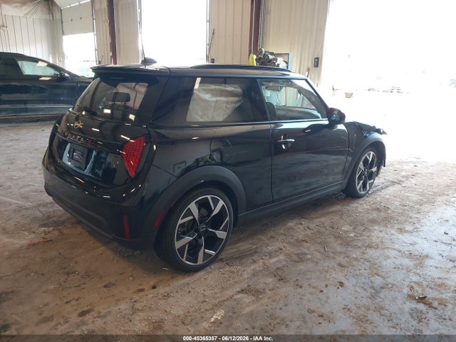 Продажа на аукционе авто 2025 Mini Hardtop Cooper S, vin: WMW23GD0XS2W16019, номер лота: 45365357