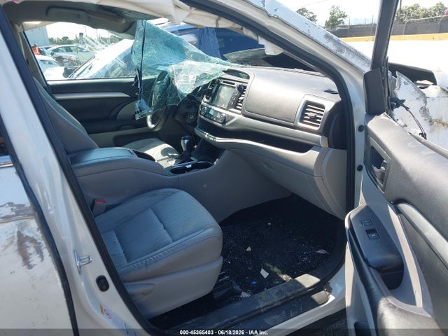 Toyota Highlander Le Plus V6 2016 5TDBKRFHXGS242144 Image 5