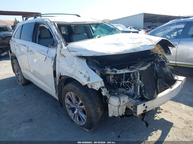 Toyota Highlander Le Plus V6 2016 5TDBKRFHXGS242144 Image 14