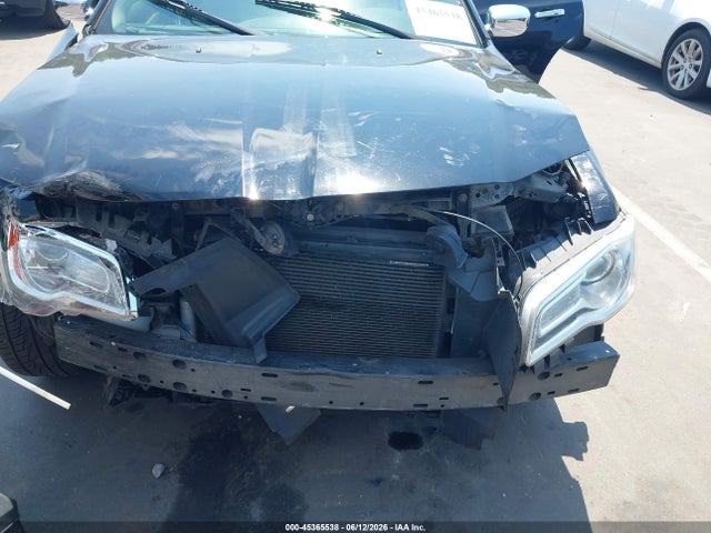 45365538 :رقم المزاد ، 2C3CCAEG6EH230987 vin ، 2014 Chrysler 300c مزاد بيع