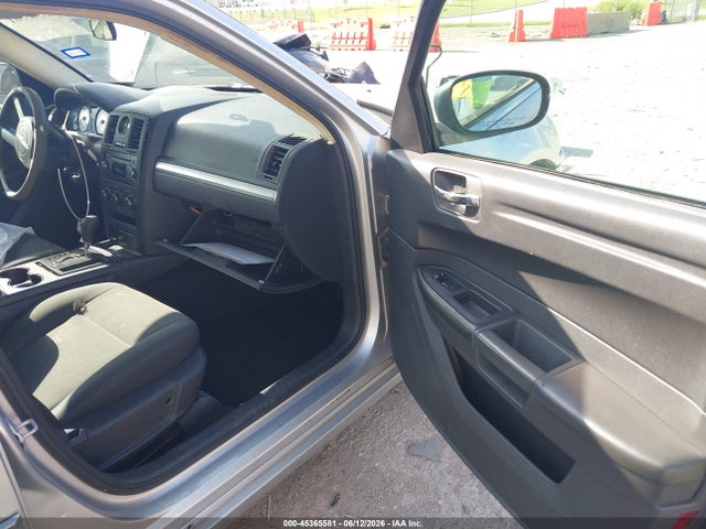 Auction sale of the 2008 Chrysler 300 Lx, vin: 2C3KA43R98H109057, lot number: 45365581