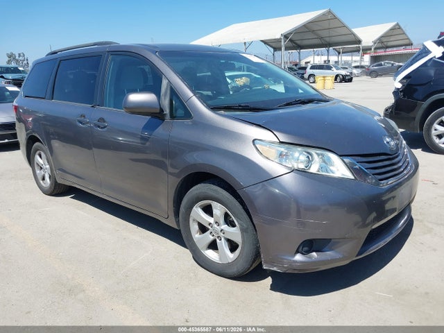 Продаж на аукціоні авто 2015 Toyota Sienna Le 8 Passenger, vin: 5TDKK3DC4FS583509, номер лоту: 45365587
