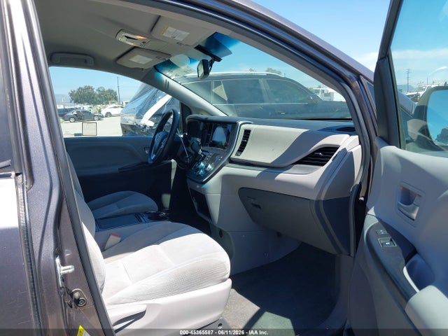 Продаж на аукціоні авто 2015 Toyota Sienna Le 8 Passenger, vin: 5TDKK3DC4FS583509, номер лоту: 45365587