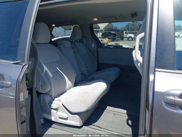 Продаж на аукціоні авто 2015 Toyota Sienna Le 8 Passenger, vin: 5TDKK3DC4FS583509, номер лоту: 45365587