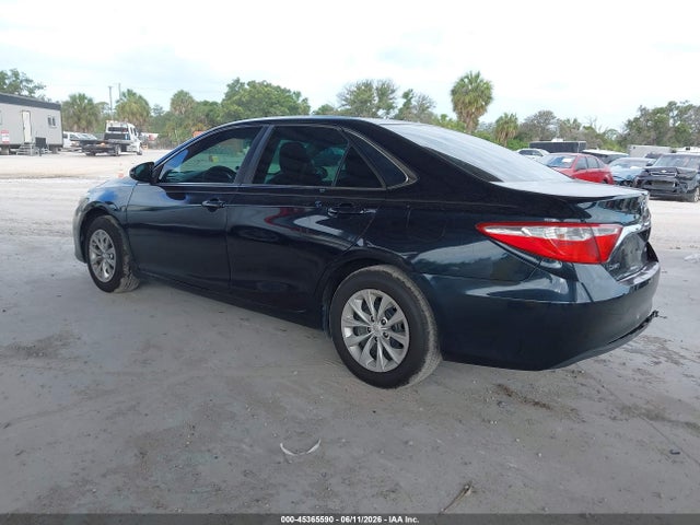 2015 Toyota Camry Le მანქანა იყიდება აუქციონზე, vin: 4T4BF1FKXFR471310, აუქციონის ნომერი: 45365590