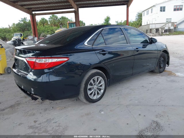 2015 Toyota Camry Le მანქანა იყიდება აუქციონზე, vin: 4T4BF1FKXFR471310, აუქციონის ნომერი: 45365590