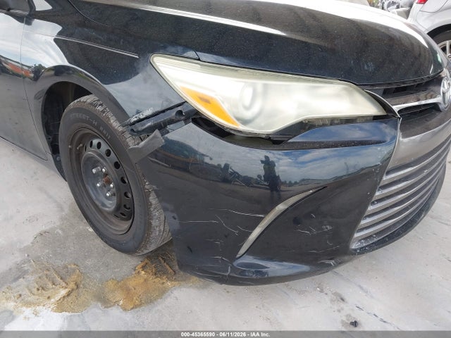 2015 Toyota Camry Le მანქანა იყიდება აუქციონზე, vin: 4T4BF1FKXFR471310, აუქციონის ნომერი: 45365590