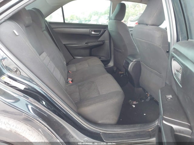 2015 Toyota Camry Le მანქანა იყიდება აუქციონზე, vin: 4T4BF1FKXFR471310, აუქციონის ნომერი: 45365590