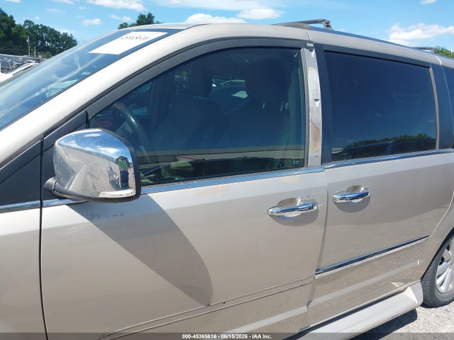 2016 Chrysler Town & Country Limited Platinum მანქანა იყიდება აუქციონზე, vin: 2C4RC1GG5GR207068, აუქციონის ნომერი: 45365616