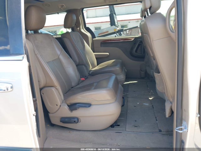 2016 Chrysler Town & Country Limited Platinum მანქანა იყიდება აუქციონზე, vin: 2C4RC1GG5GR207068, აუქციონის ნომერი: 45365616