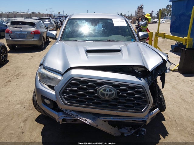 3TMBZ5DN8LM025926 Toyota Tacoma Trd Sport
