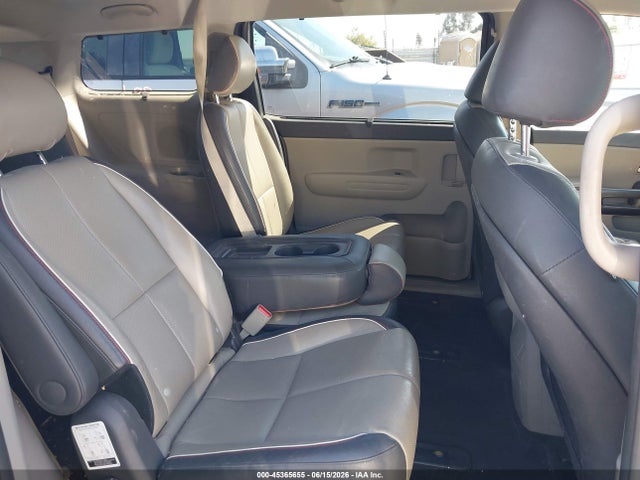 KIA SEDONA LX 2017 KNDMB5C19H6230190 Image 8