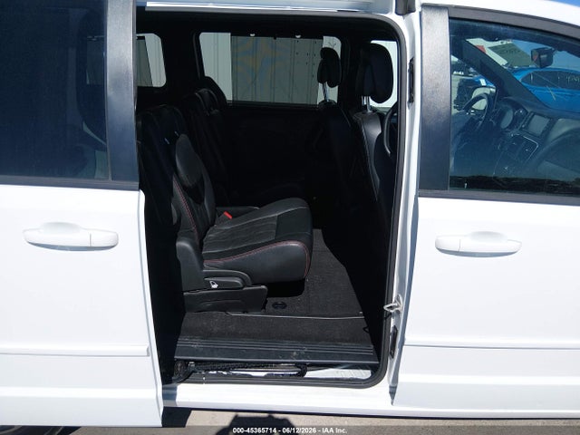 2C4RDGEGXHR865389 Dodge Grand Caravan Gt
