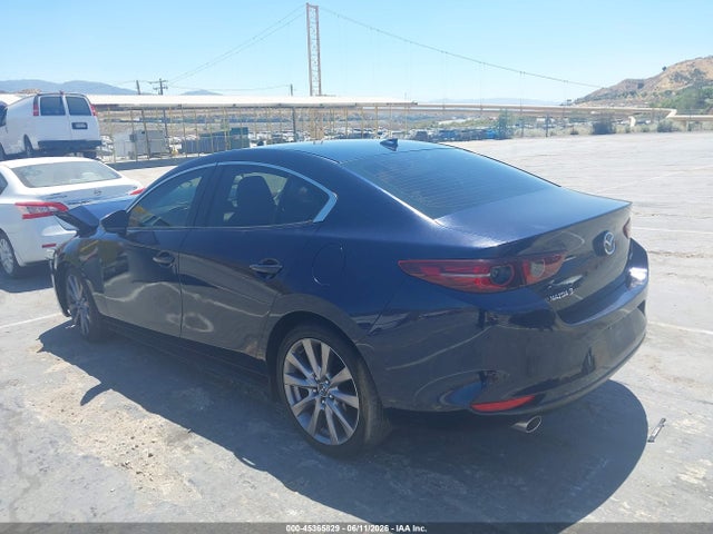 Mazda Mazda3 Premium Package 2019 3MZBPAEM0KM101753 Image 3