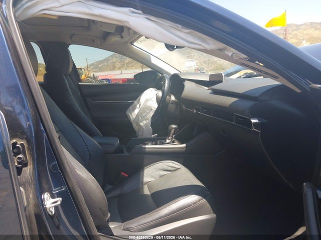 Mazda Mazda3 Premium Package 2019 3MZBPAEM0KM101753 Image 5