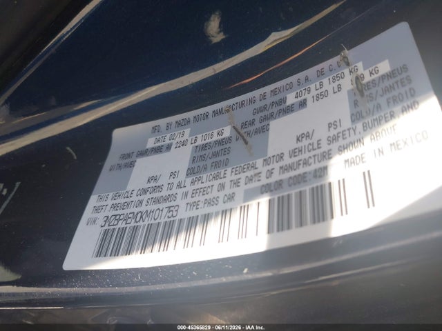 Mazda Mazda3 Premium Package 2019 3MZBPAEM0KM101753 Image 9