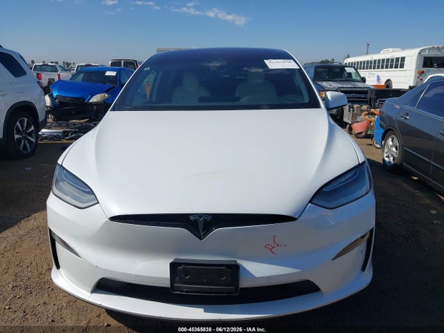 2022 Tesla Model X Dual Motor All-wheel Drive მანქანა იყიდება აუქციონზე, vin: 7SAXCBE56NF328928, აუქციონის ნომერი: 45365838
