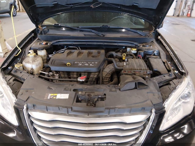 Chrysler 200 Touring 2014 1C3CCBBBXEN184974 Image 10
