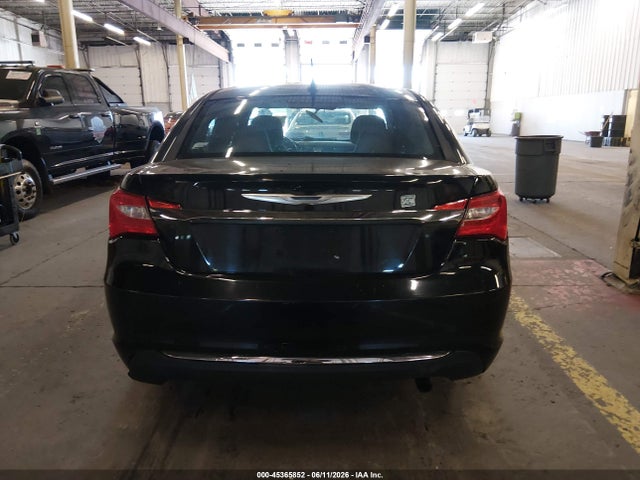 Chrysler 200 Touring 2014 1C3CCBBBXEN184974 Image 16