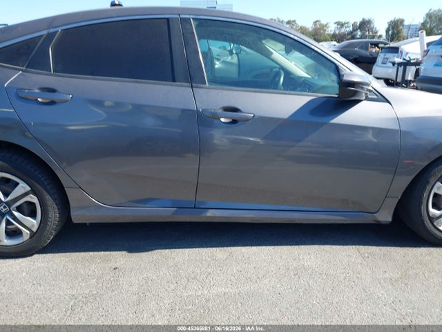 Honda Civic Lx 2018 2HGFC2F56JH598481 Image 13