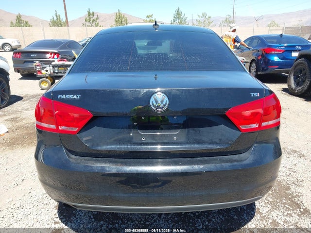 1VWAT7A33FC046049 Volkswagen Passat 1.8t Wolfsburg Edition
