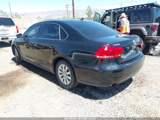 1VWAT7A33FC046049 Volkswagen Passat 1.8t Wolfsburg Edition