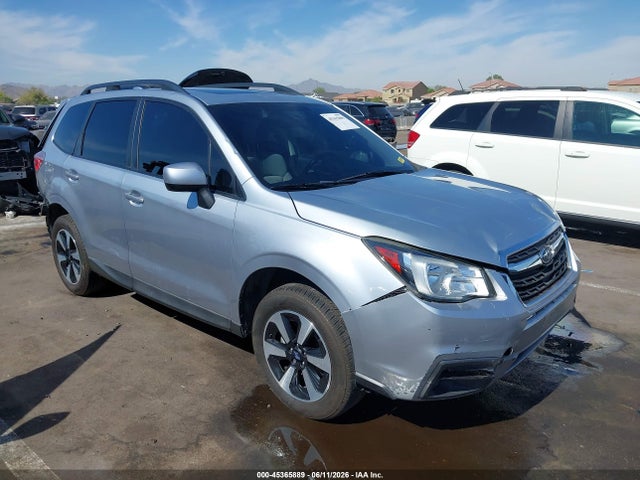 Subaru Forester 2.5i Premium 2017 JF2SJAGC4HH808247 zdjęcie główne