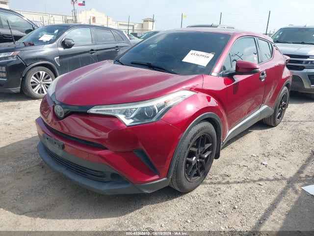 Toyota C-HR LE 2019 NMTKHMBX7KR097179 Image 2