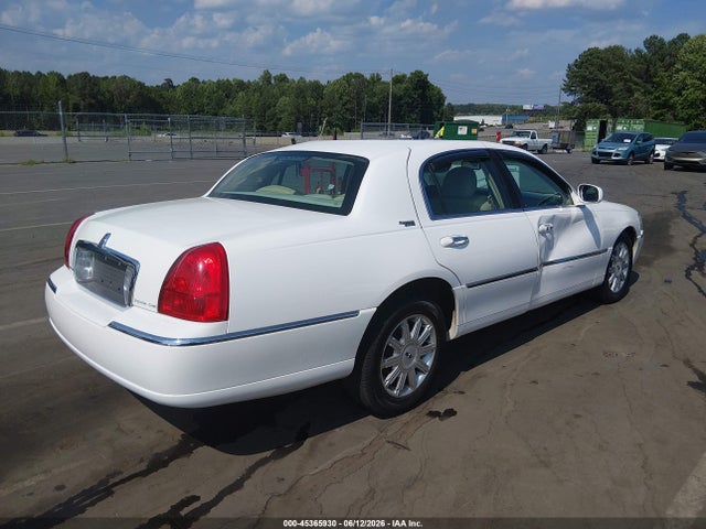 45365930 :رقم المزاد ، 2LNHM82VX9X612523 vin ، 2009 Lincoln Town Car Signature Limited مزاد بيع
